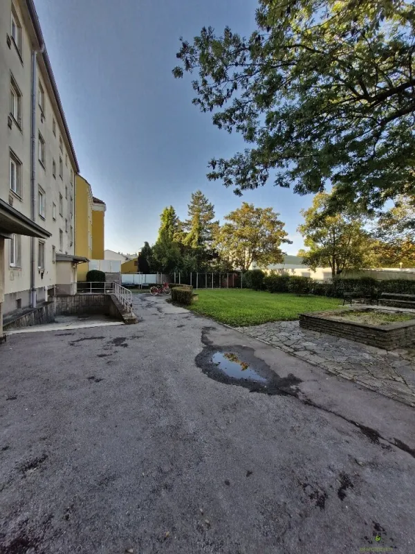 2 Zimmer-Wohnung freundlich und hell  Nahe FH /Interspar - Bild 1