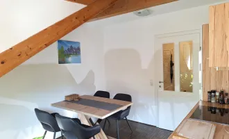 ON TOP - mit Charme - 2-Zimmer-Loft im Dachgeschoss einer Ceconi-Villa