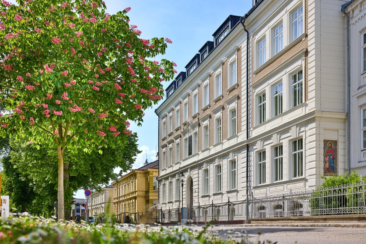 „Seniorenwohnen mit märchenhaftem Ambiente“ - Bild 1