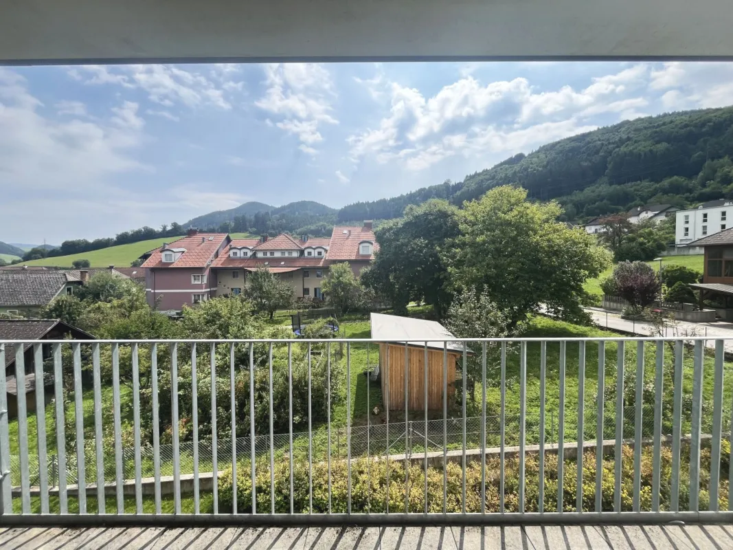 Betreutes Wohnen in Randegg  – 2 Zimmer Dachgeschosswohnung mit Balkon - Bild 1