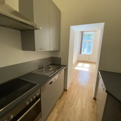 SCHNÄPPCHEN: Helle Singlewohnung mit Grünblick + Allgemeingarten zur Mitbenützung - Bild 2