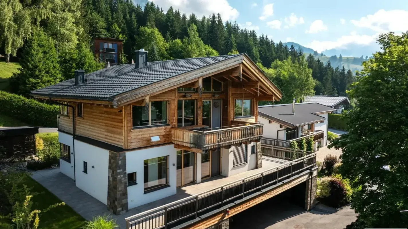 Architektenhaus mit Zweitwohnsitzwidmung am Sonnberg in Leogang - Bild 1