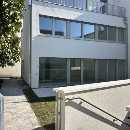 Exklusives Neubau-Reihenhaus in Klosterneuburg-Weidling – belagsfertige oder schlüsselfertige Übergabe möglich - Bild 2