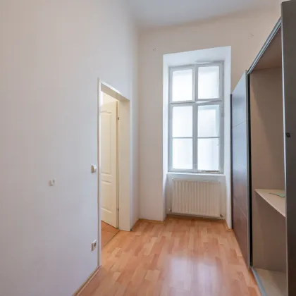 ++KLNB121++ renovierungsbedürftige 2-Zimmer-Wohnung in sehr guter Lage - Airbnb - Bild 3