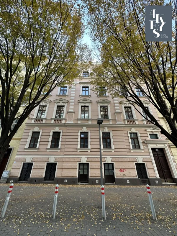 Bestandsfreies Zinshaus mit rechtskräftiger Baubewilligung für den Umbau und DG-Ausbau - Bild 1