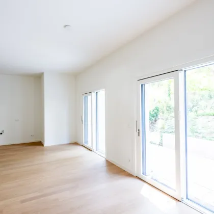 Top 2-Zimmer-Garten-Apartment mit Terrasse und über 3m Raumhöhe - ERSTBEZUG ! - Bild 3