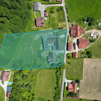 Massenhaft Wohnfläche oder 5 Wohnungen zw. 30 & 80 m² möglich inkl. Stallungen und großem Grundstück - Bild 2