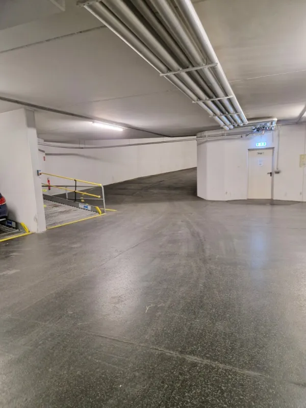 Tiefgaragenplatz in zentraler Lage! - Bild 1
