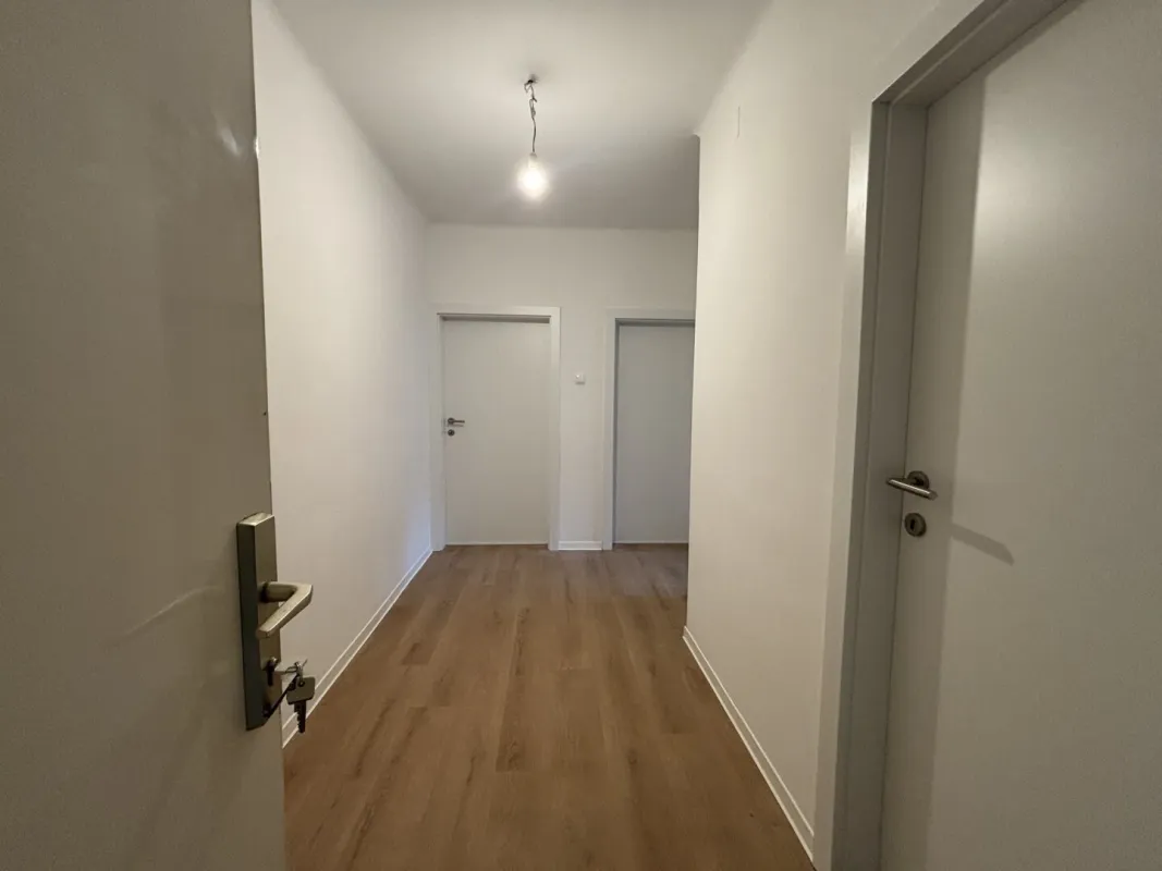 helle 2-Zimmer-Wohnung mit Süd-Loggia - Bild 1