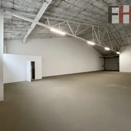 220m² große Lagerhalle, Raumhöhe 4m, großes elektrisches Einfahrtstor, am Ortsrand von Gablitz! - Bild 3