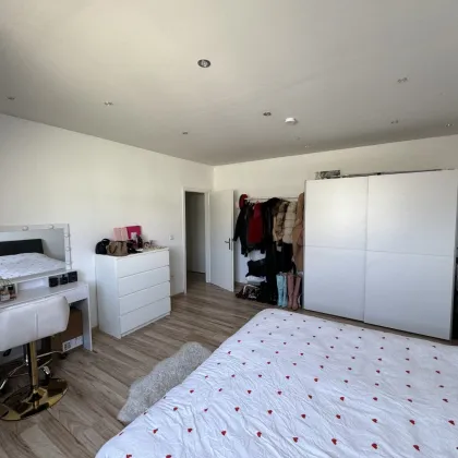Helle Dachgeschosswohnung mit optimaler Raumaufteilung - Bild 2