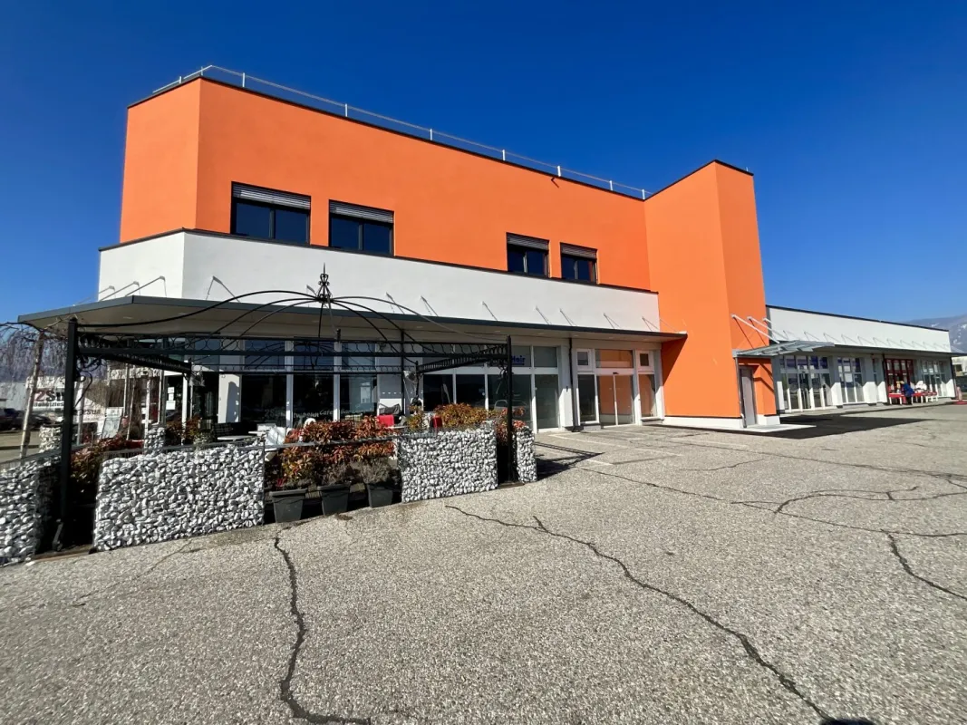 TOP GESCHÄFTSFLÄCHEN (MIT GRÖSSEN ZWISCHEN 112 m² - 672 m²) MIT SEHR VIELEN MÖGLICHKEITEN UND POTENTIAL IM GUT FREQUENTIERTEN VILLACHER GEWERBEGEBIET "MARIA-GAILER-STRASSE" - Bild 1