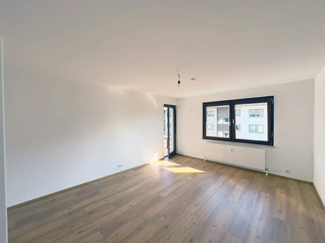 Sanierte 3-Zimmerwohnung mit Loggia in Kufstein-Zell zu kaufen - Bild 1