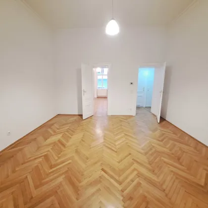 Hofruhelage: Wunderschöne 2 Zimmer-Altbauwohnung im Herzen Wiens - Bild 3