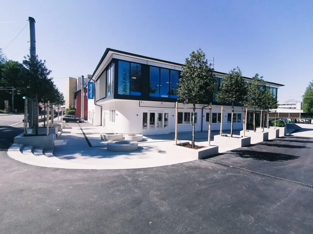 lichtdurchflutetes Office in guter Frequenzlage - Bild 1