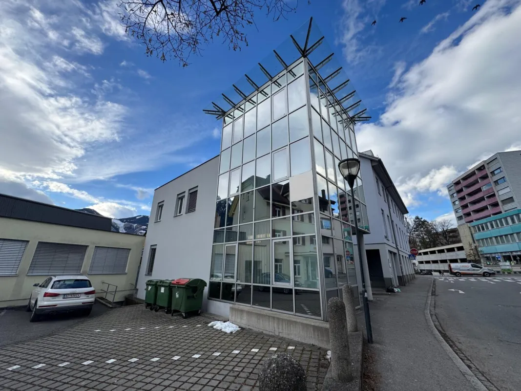 Attraktive Büro/Praxis in Bludenz – Gepflegt mit Terrasse Miete € 2.100 inkl. BK - Bild 1