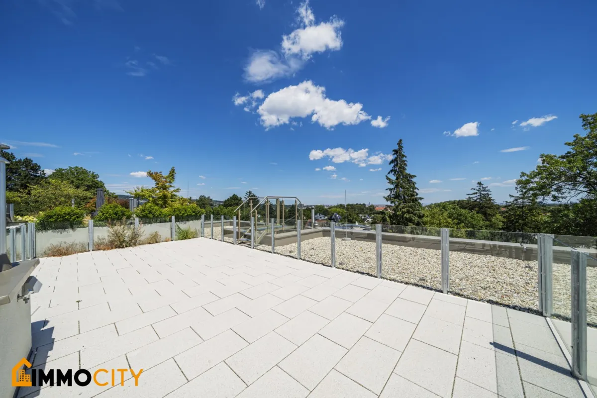 Ihre neue Dach-Traumwohnung, Wohnen im Grünen: XXL-Dachterrasse mit Panoramablick und 3 Stellplätzen im 13. Bezirk - Bild 1