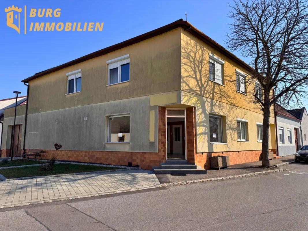 Zentrale Lage, viele Möglichkeiten – Haus mit Gewerbe- & Wohneinheiten in Illmitz! - Bild 1