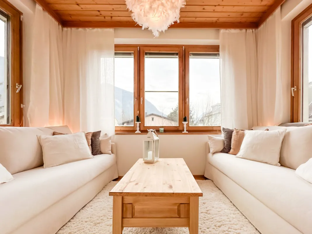 VÖLL MÖBLIERTE, FRISCH SANIERTE WOHNUNG IM HERZEN KUFSTEINS! (FÜR 1-6 MONATE ZU MIETEN)! - Bild 1