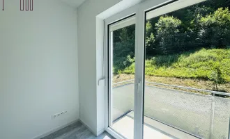 LETZTES GESCHOß: Geräumige 4-Zimmer-Wohnung mit mehreren Balkonen, Panoramablick und wunderschönem Allgemeingarten