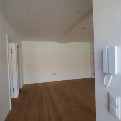GEMÜTLICHE KLEINE WOHNUNG IM EG MIT TERRASSE -  3 ZIMMER - Bild 3
