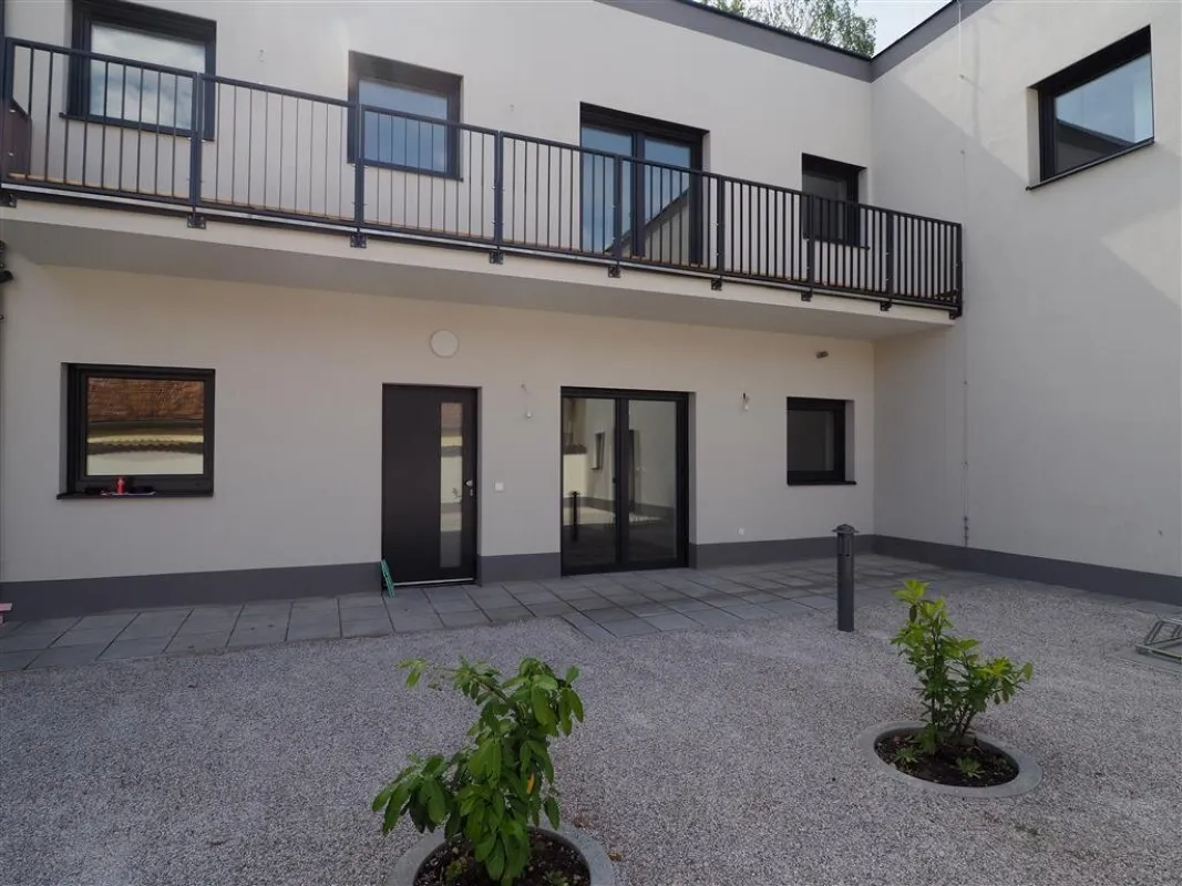 GEMÜTLICHE KLEINE WOHNUNG IM EG MIT TERRASSE -  3 ZIMMER - Bild 1