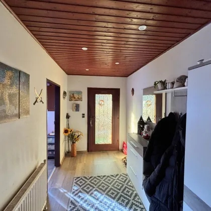 ruhiges, idyllisches Leben am Waldrand - Einfamilienhaus umgeben von Natur - Bild 2