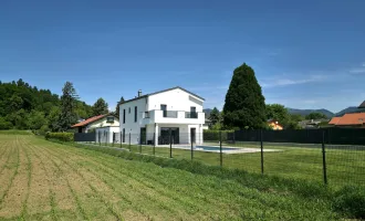 Qualitativ mit Pool & Weitblick für pure Lebensqualität