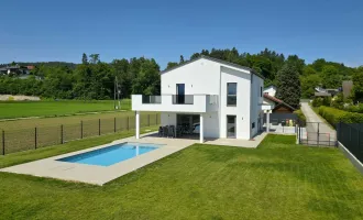 Hochwertig mit Pool & Weitblick für pure Lebensqualität