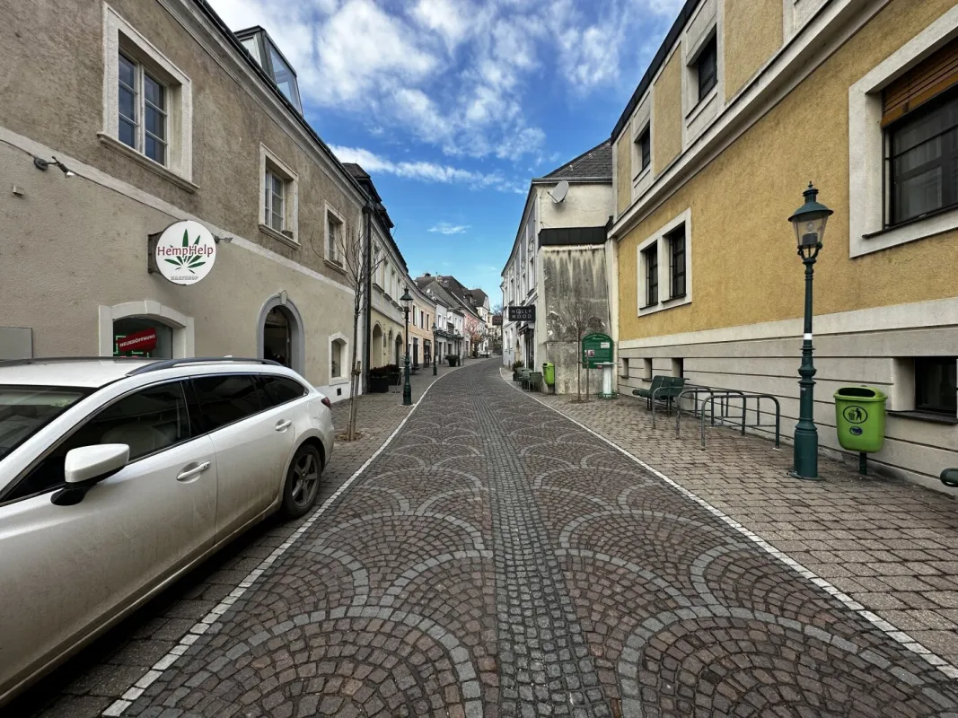 Moderne Büro-/ Ausstellungsfläche in zentraler Lage Klosterneuburgs! - Bild 1