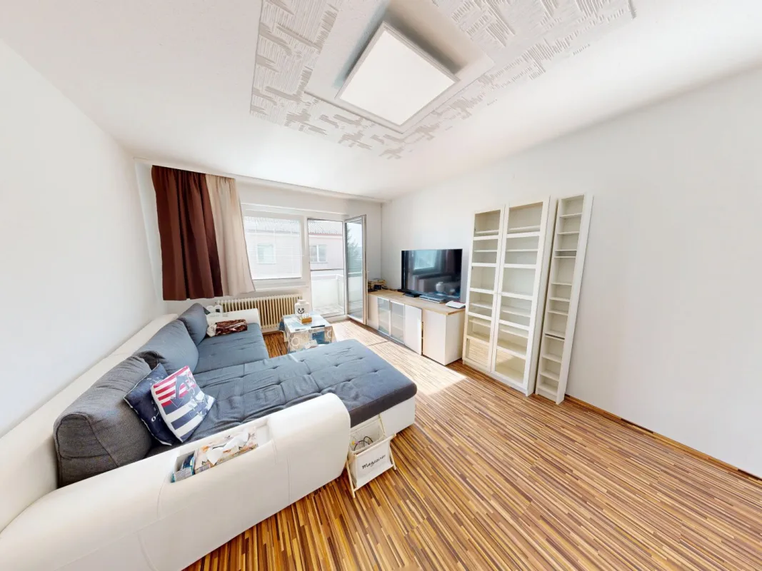 Sonnige 4-Zimmer-Wohnung mit südseitigem Balkon im Grünen Nähe Berndorf | Virtuelle Premium Tour + Video - Bild 1