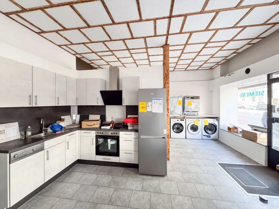 86 m2 für Atelier, Einzelhandel, Studio, Büro etc. im EG zu verkaufen! Zwei StraßenzugängeWattgasse! - Bild 1