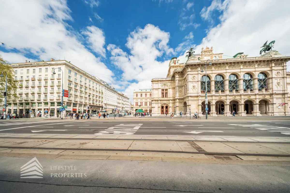 Charmante Garconniere in Toplage – vis-à-vis der Wiener Staatsoper - Bild 1