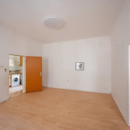 ++Airbnb++ sanierungsbedürftige 2-Zimmer-Wohnung in sehr guter Lage - Bild 2