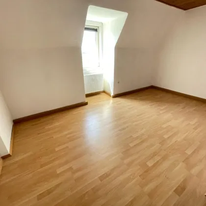 Ruhig gelegene Wohnung mit herrlicher Aussicht! - Bild 2