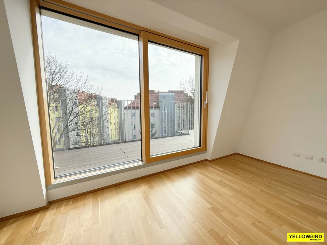 Erstbezug | Große Fenster | Fußbodenheizung | Tischler Möbel - Bild 1