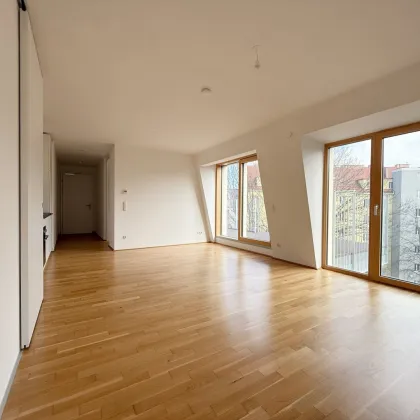 Erstbezug | Große Fenster | Fußbodenheizung | Tischler Möbel - Bild 2