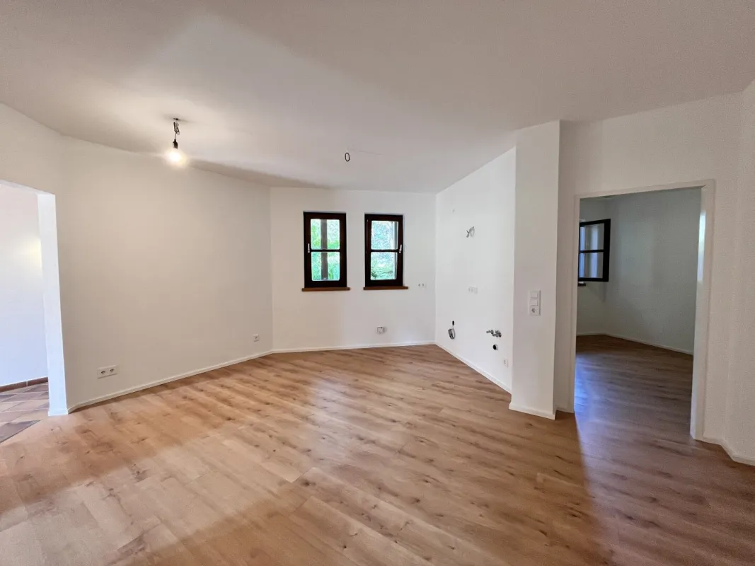 Ihre gewerbliche Zukunft in einer sanierten, hellen und einladenden Atmosphäre! - Bild 1