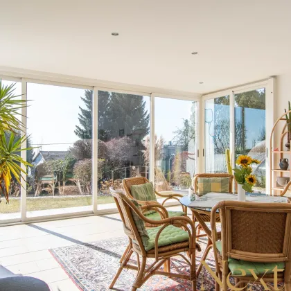 Exklusives Einfamilienhaus in Altenberg (Oberbairing) bei Linz mit Einliegerwohnung, Pool und Wintergarten! - Bild 3