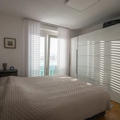 Modernisierte Wohnung mit West-Balkon und Aussicht! - Bild 3