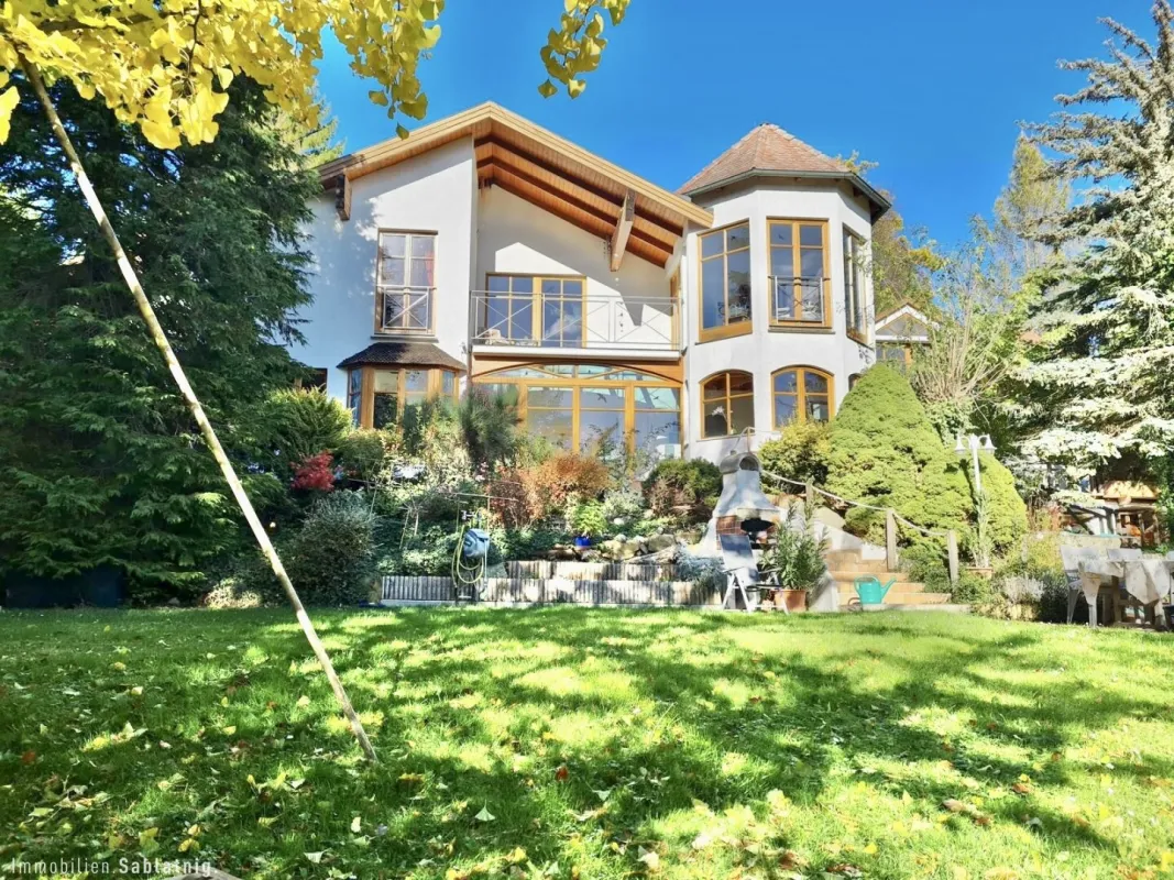 VERMITTELT! EXQUISITE VILLA AM WALDRAND! - Bild 1