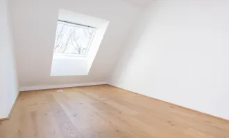ERSTBEZUG: HOCHWERTIG AUSGESTATTETE 3-ZIMMER-WOHNUNG MIT SONNIGEM BALKON