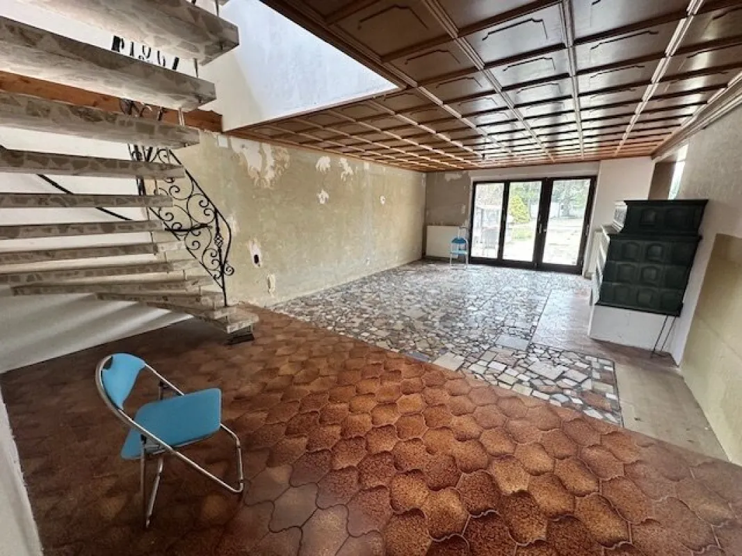 EINFAMILIENHAUS mit POOL und GARTEN auf 1000 m² Pachtgrund - Einmalige Gelegenheit - Bild 1