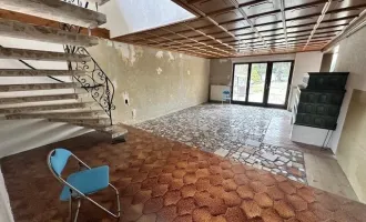 Sanierungsbedürftiges Haus auf Pachtgrund - TOLLER GARTEN + NEBENGEBÄUDE