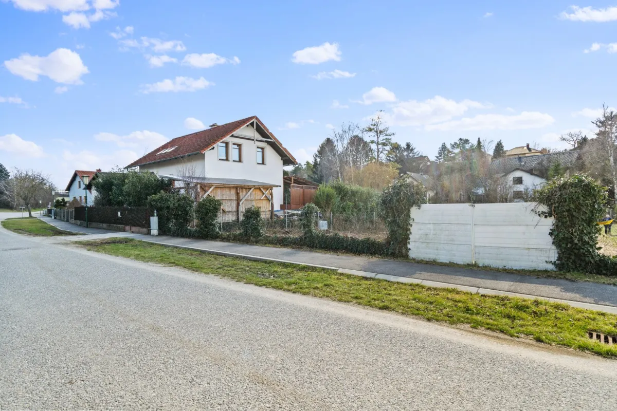1030m² Baugrund, teilbar, 4 Wohneinheiten möglich, sonnige in Siedlungslage in Obergänsendorf - Bild 1