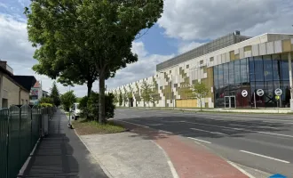 Unbebautes Grundstück gegenüber Einkaufszentrum "FISCHAPARK"