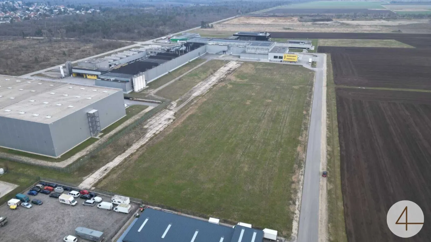 Vielseitiges Industrie- und Gewerbegrundstück zu verkaufen ! - Bild 1