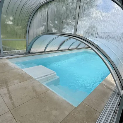 Tolles Einfamilienhaus mit Pool - Bild 2