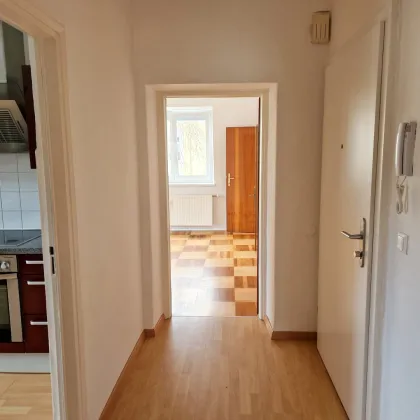 Sonnige, großräumige 4-Zimmer-Altbauwohnung in Top-Stadtlage - Bild 3