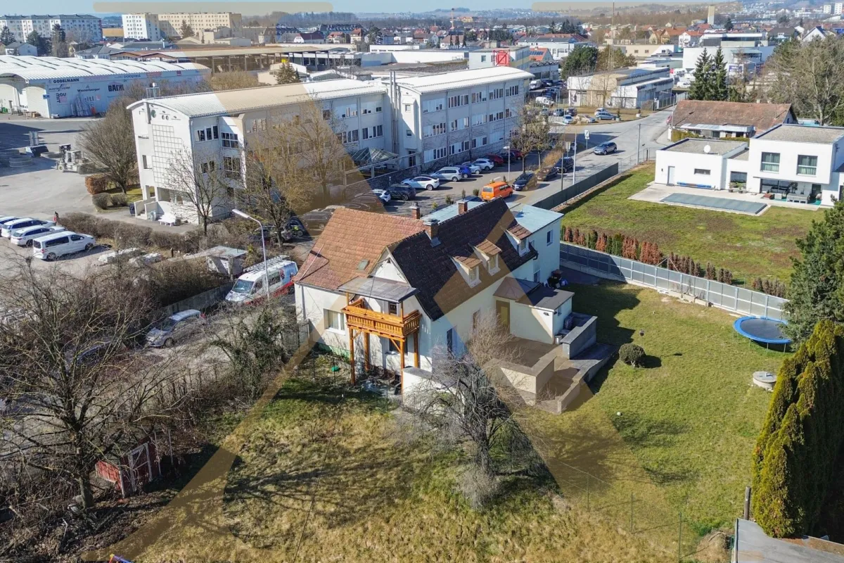 Attraktives Anlageobjekt in Traun (St. Martin) - Zinshaus mit 12 Zimmern - zu verkaufen! - Bild 1